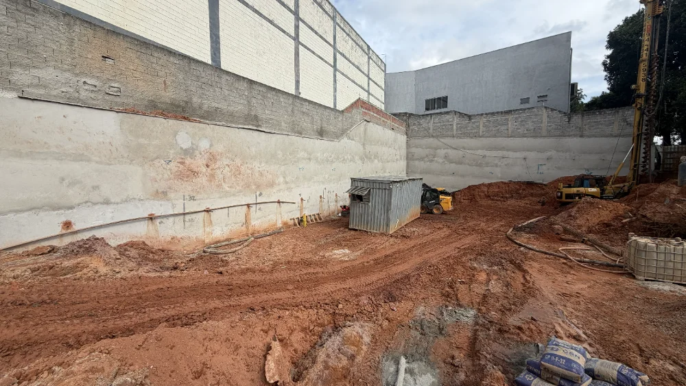 Foto de capa — Obra Atibaia - Pinheirinho